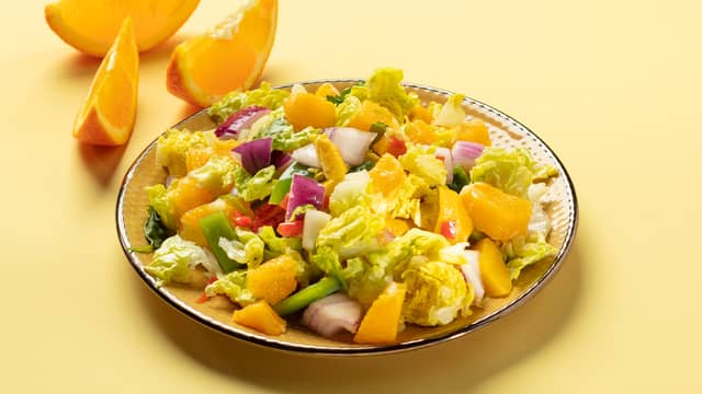 Appelsin- og mangosalat