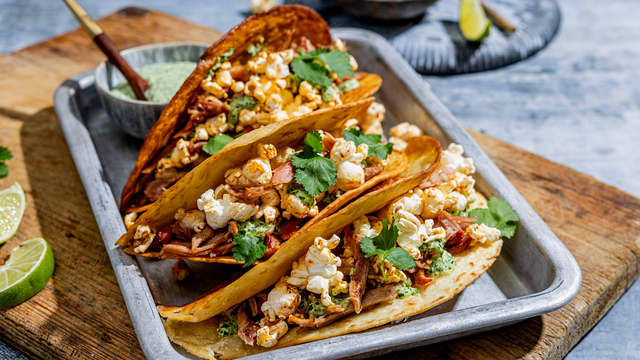 Pulled pork-tacos med popkorn
