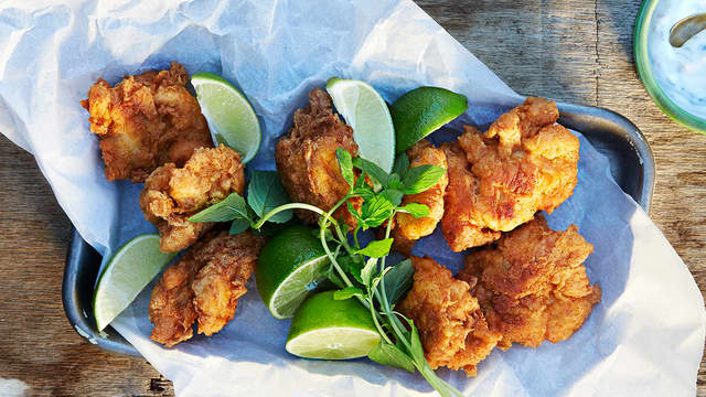 Fritert kylling med krydderdipp
