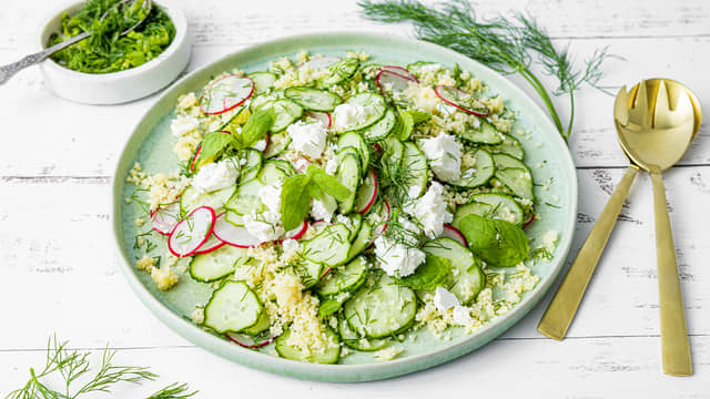 Frisk agurksalat med feta
