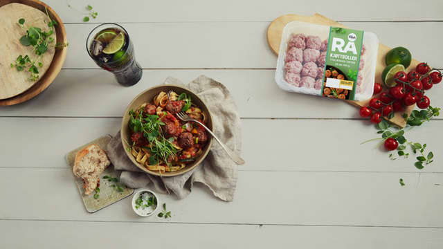 Kjøttboller med ratatouille og pasta