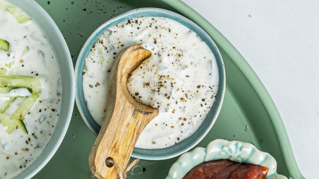 Rømmedressing med hvitløk