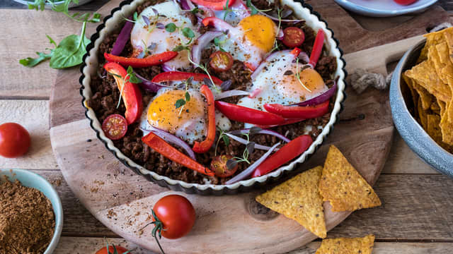 Stek paien i ovnen på 180 grader til eggehviten har stivnet. Dette tar ca 10 minutter.