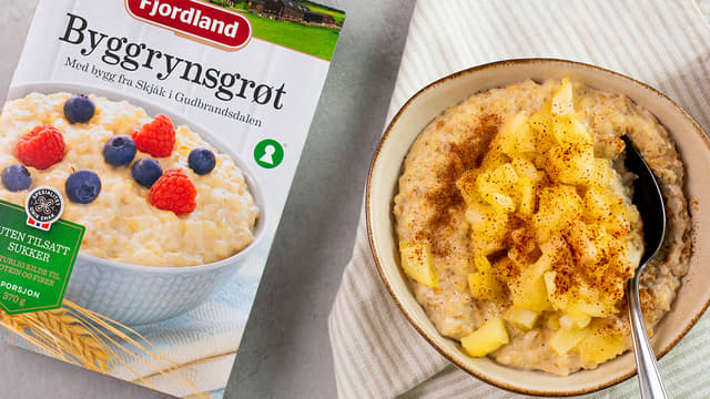 Byggrynsgrøt med smak av eplekake