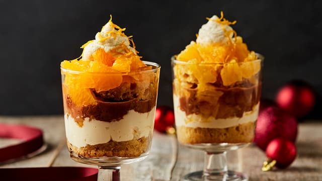 Britisk "Trifle” med gløgg, appelsin- og sjokoladekrem
