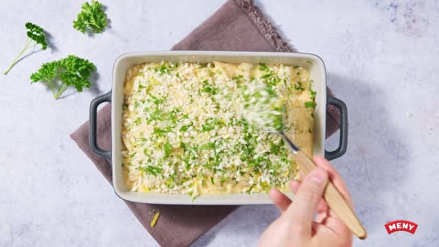 **Stek gratengen i forvarmet ovn på 180 grader i ca 30 minutter**, midt i ovnen.