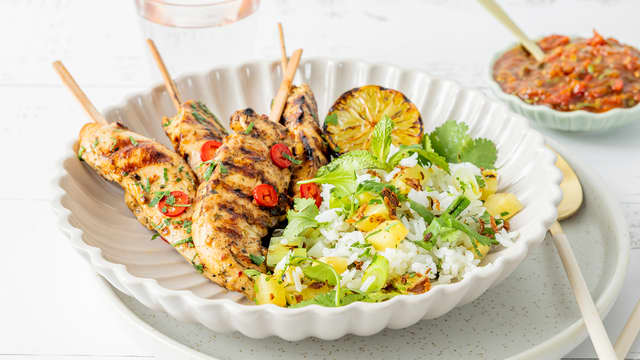 Kyllingspyd med rissalat, tomat- og ingefærmarmelade