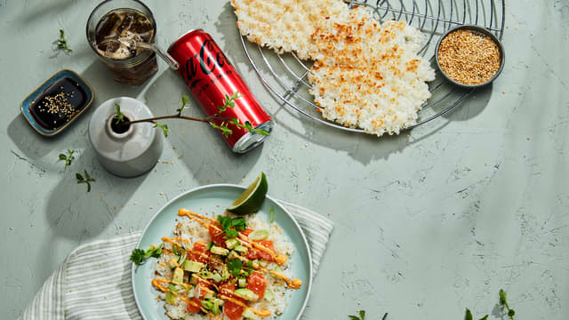 Sushivafler med laks og chilimajones