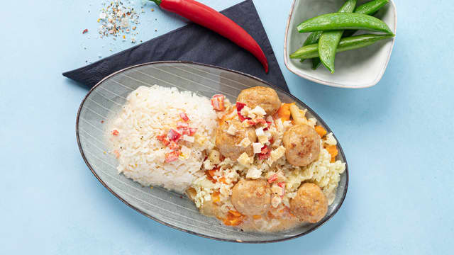 Kyllingkjøttboller med rotmos og kokossaus