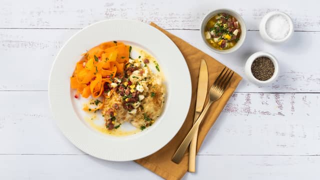 Hjemmelaget fiskegrateng med gulrotsalat