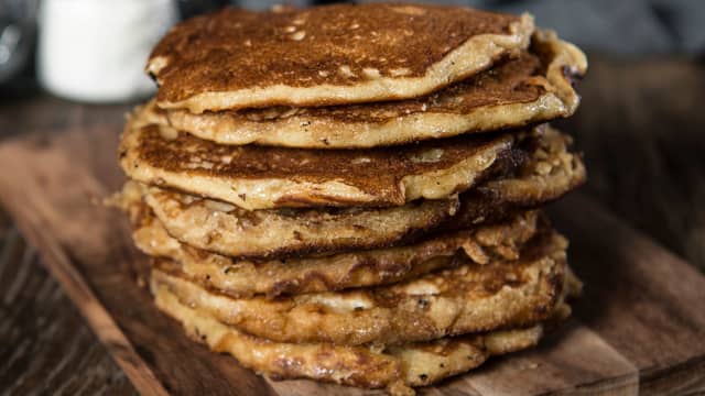 Server gjerne med bær, syltetøy eller litt smør.