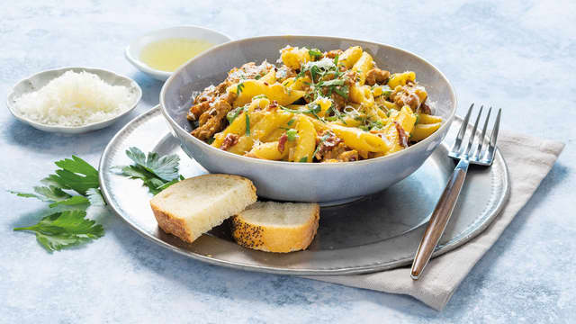 Carbonara med strimlet svinebiff