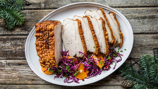 Ribbenstek med rødkålsalat