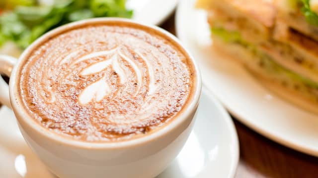 Havre latte med kanel og vanilje