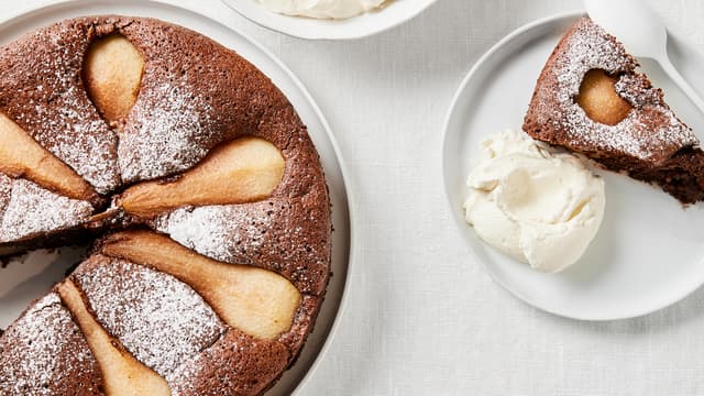 Julekrydret sjokolade- og pærekake