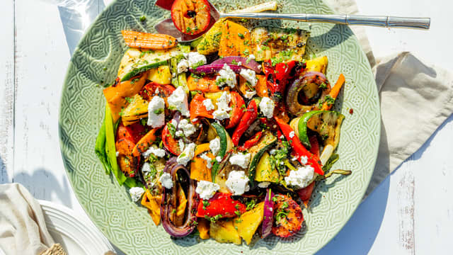 Saftig grillet salat