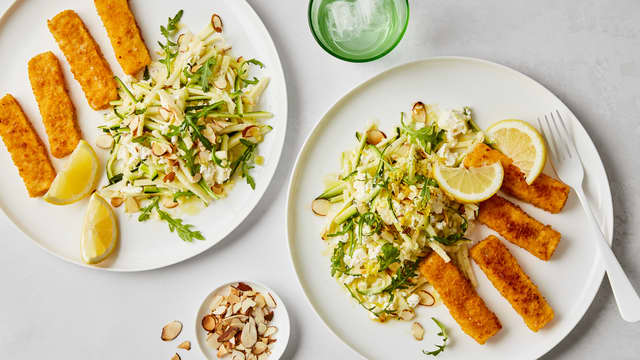 Fiskepinner med squashsalat