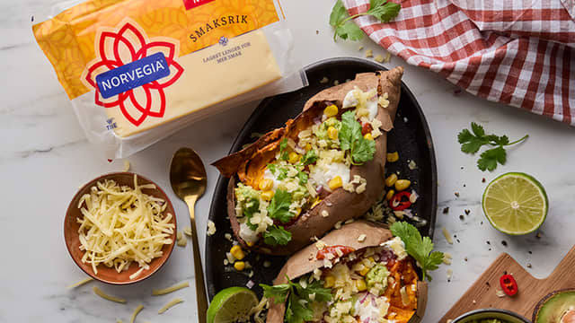 Loaded søtpotet med Norvegia® Smaksrik