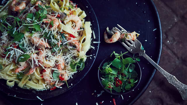 Tagliatelle med reker, chili og ingefær