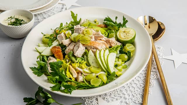 Grønn julesalat med kalkunrester