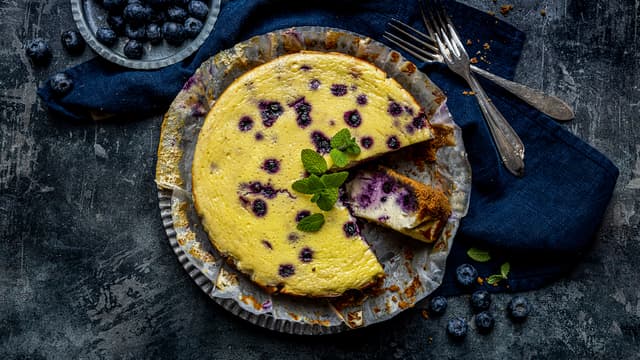 Ostekake med blåbær