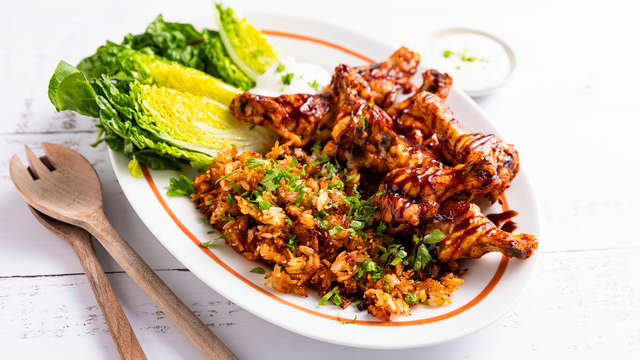 Kyllingklubber med krispi ris og ranch dressing