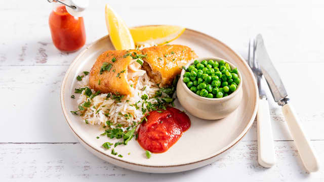 Sprø fisk med ris og hjemmelaget ketchup