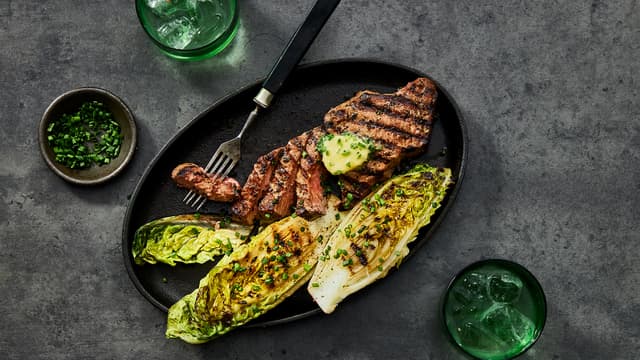 Ytrefilet av storfe med grillet hjertesalat og pepperrotsmør