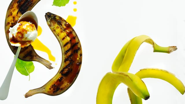 Grillet banan med yoghurtis