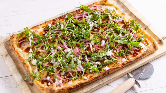 Hvit pizza med pulled pork