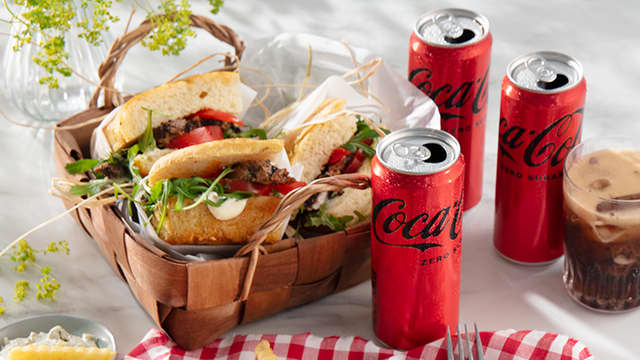 Koteletter i focaccia med salsa verde