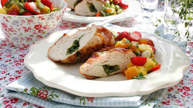 Kyllingfilet med jordbær- og mangosalsa