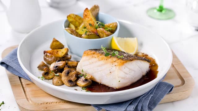 Stekt skrei med rødvinssaus