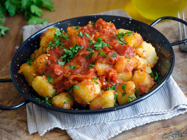 Patatas bravas