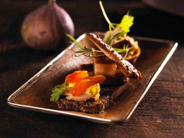 Medisterpølser på rugbrød