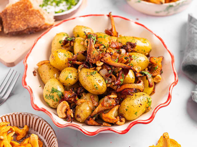 Småpoteter med smørstekte kantareller