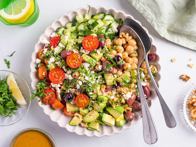 Salat med kikerter og feta