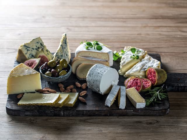 Ostefat med modne oster