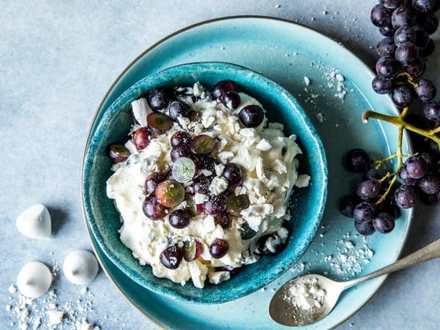 Pikekyss med krem og druer