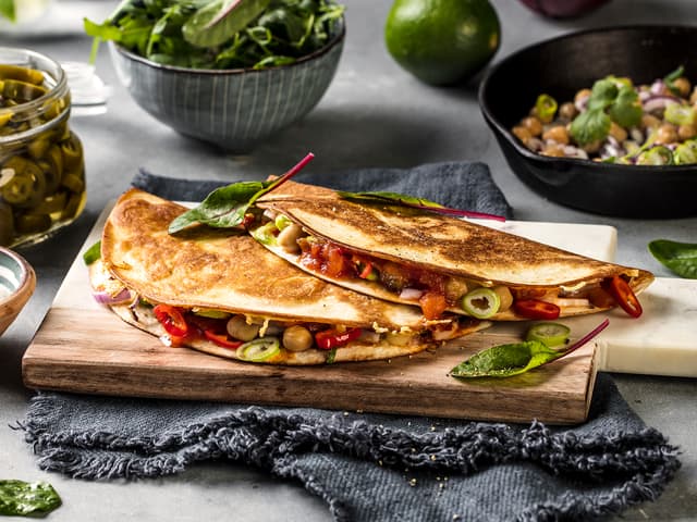 Vegetar quesadillas med kikerter