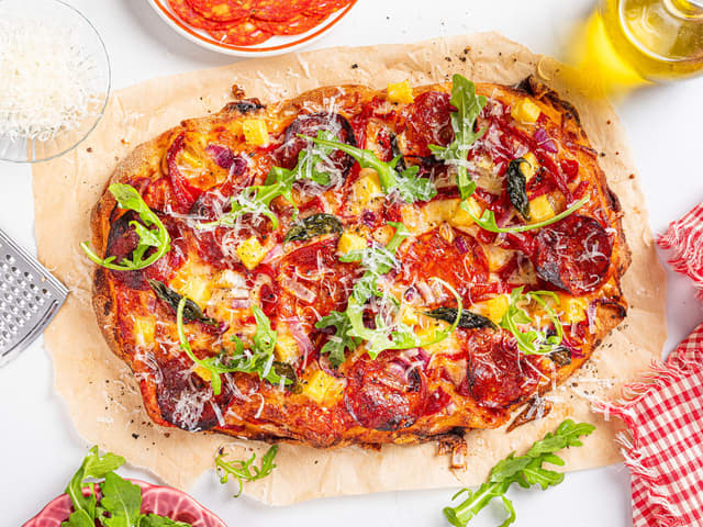 Enkel pinsa med chorizo