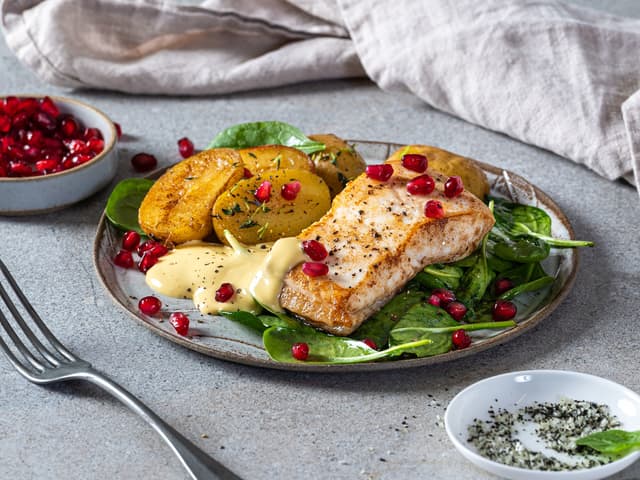 Kveite med spinat og hollandaise