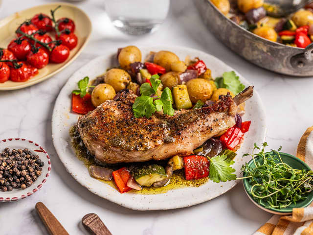 Svinecarré med perlepoteter og squash