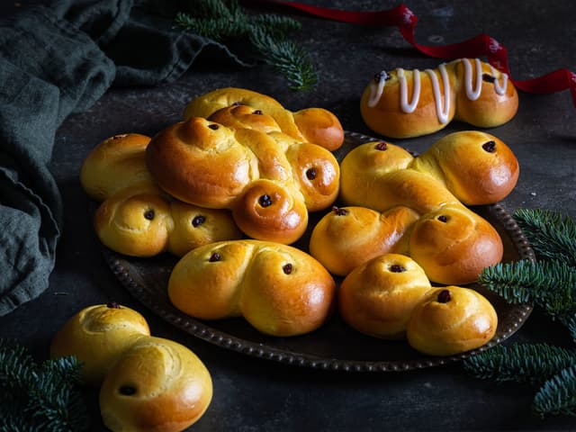 Hjemmebakte lussekatter