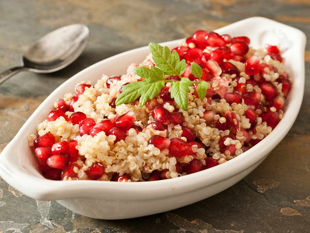 Quinoa- og granateplesalat