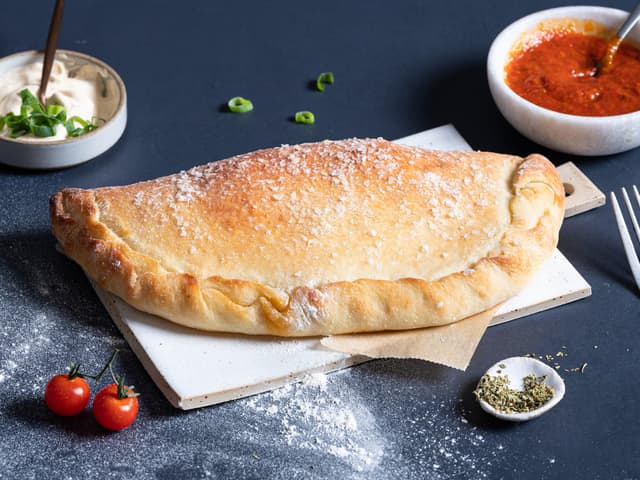 Calzone med ost og skinke