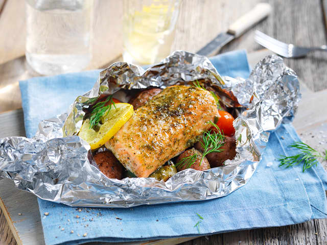 Laks i folie med ramsløksmør