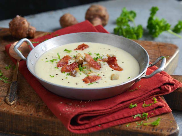 Jordskokksuppe med bacon