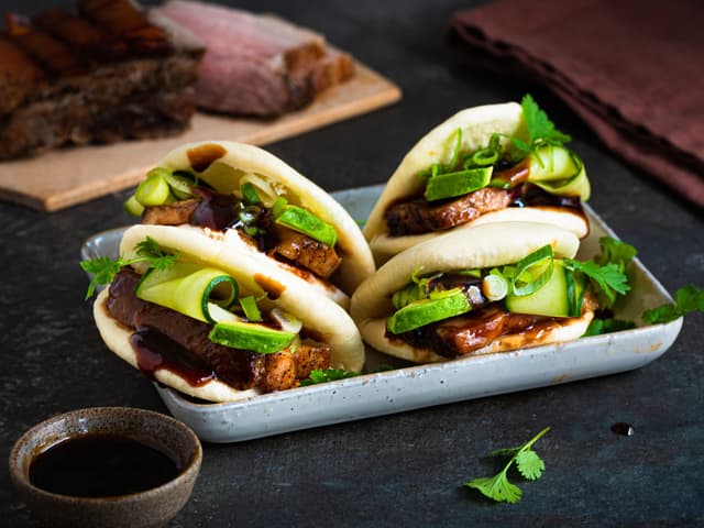 Steam buns med hoisin ribbe
