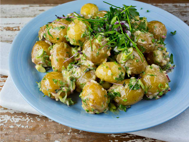 Potetsalat med sennepsdressing